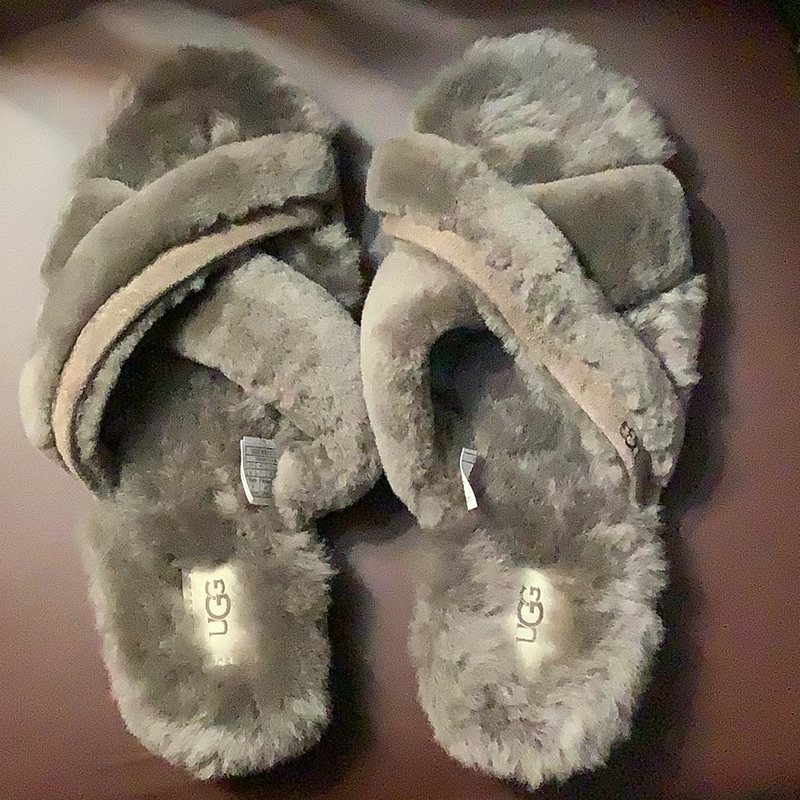 Womens Ugg SlippersSize 9